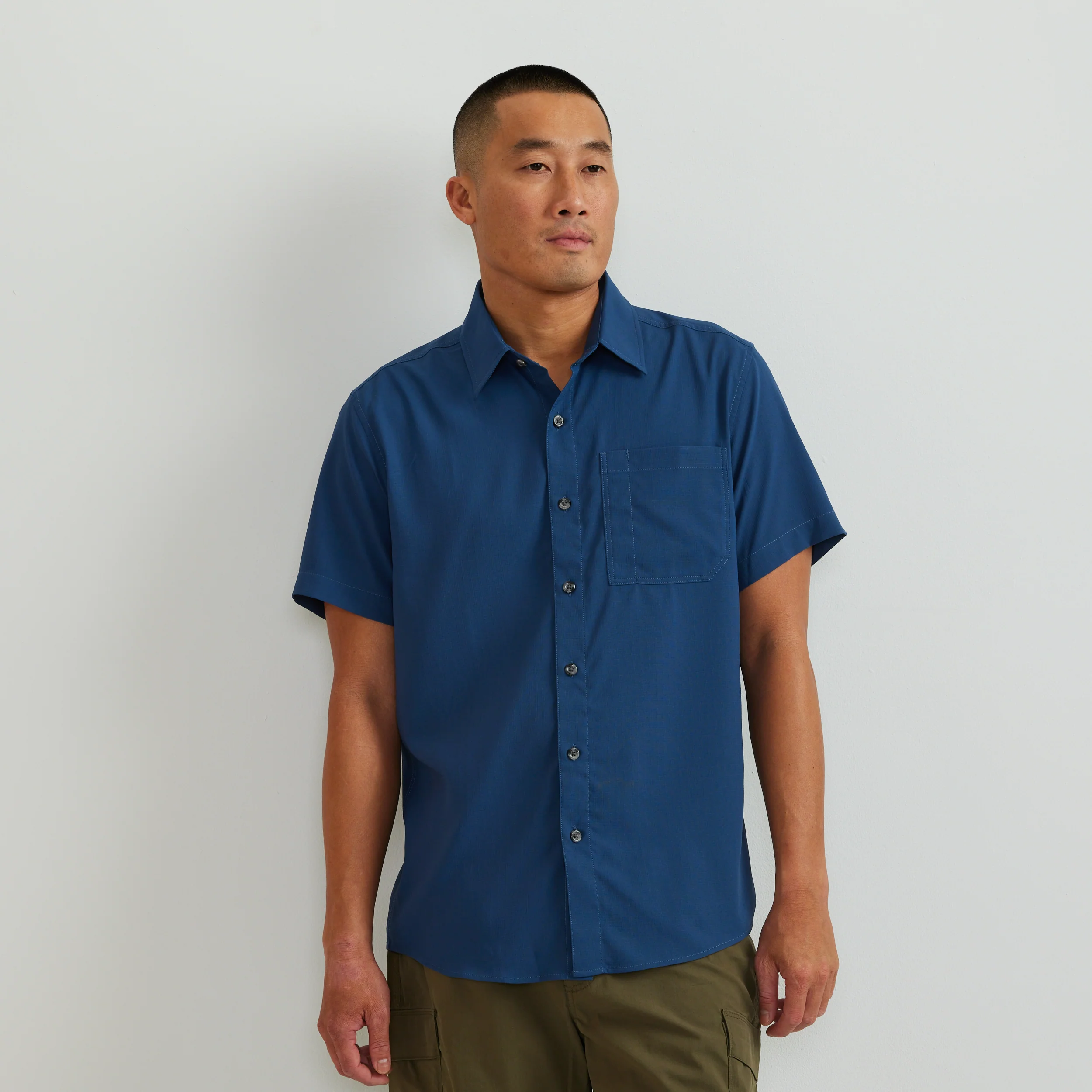 Men's Short Sleeve Destination Shirt-Solid - Image 3