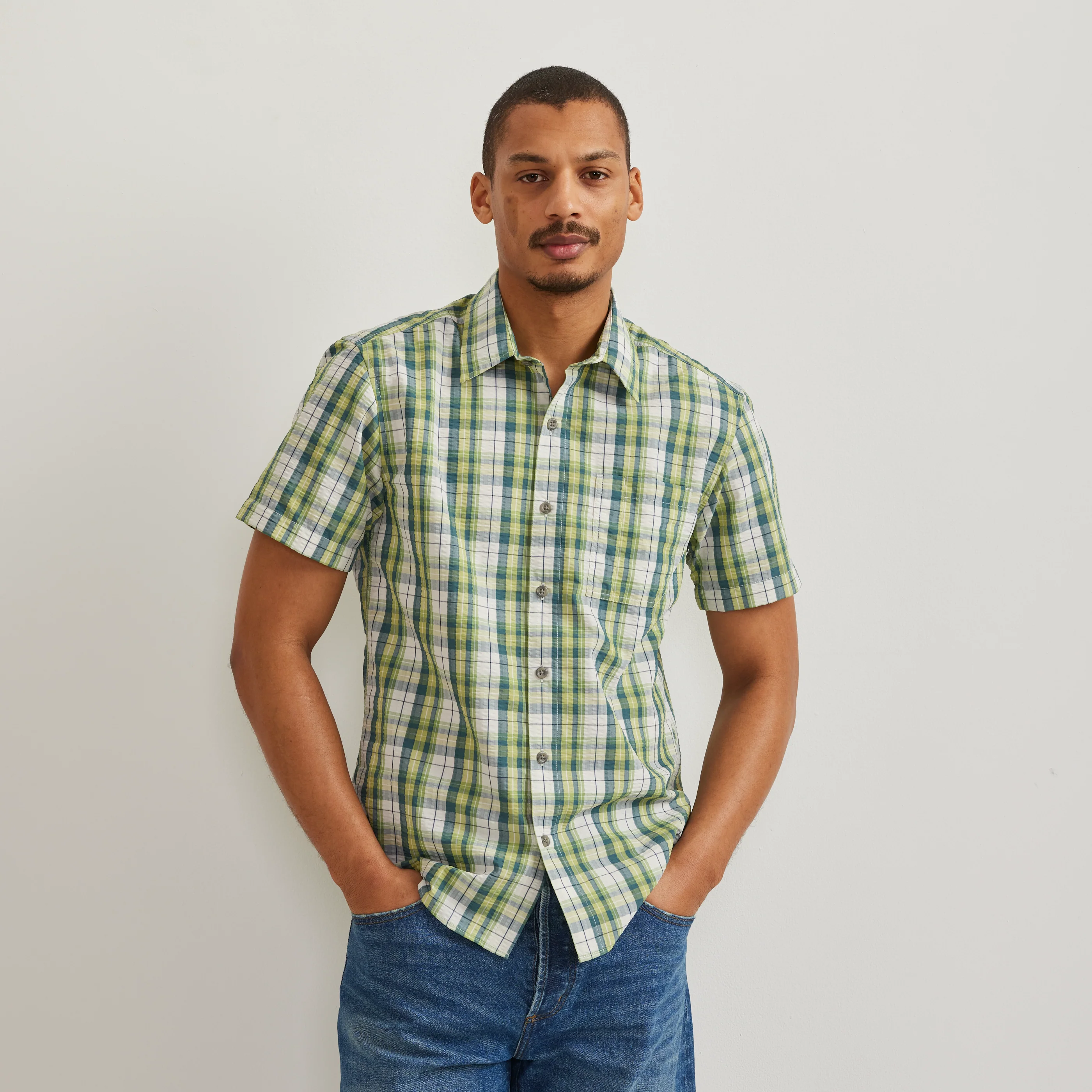 Men's Short-Sleeve Pack It 3.0 Seersucker Shirt - Image 6