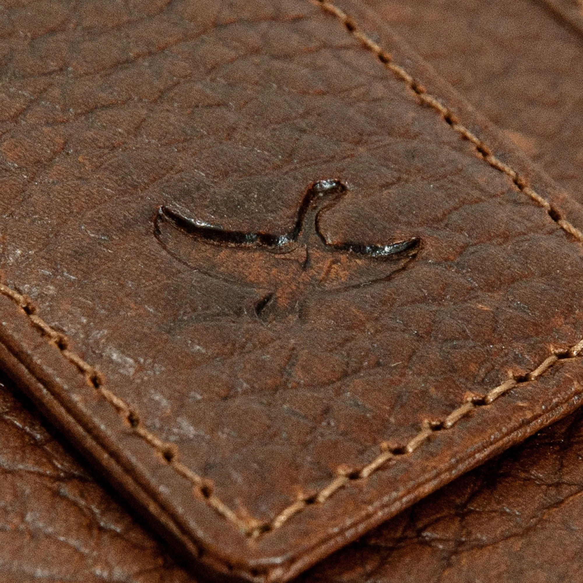 Rugged Leather Money Clip Bifold Wallet - Image 21